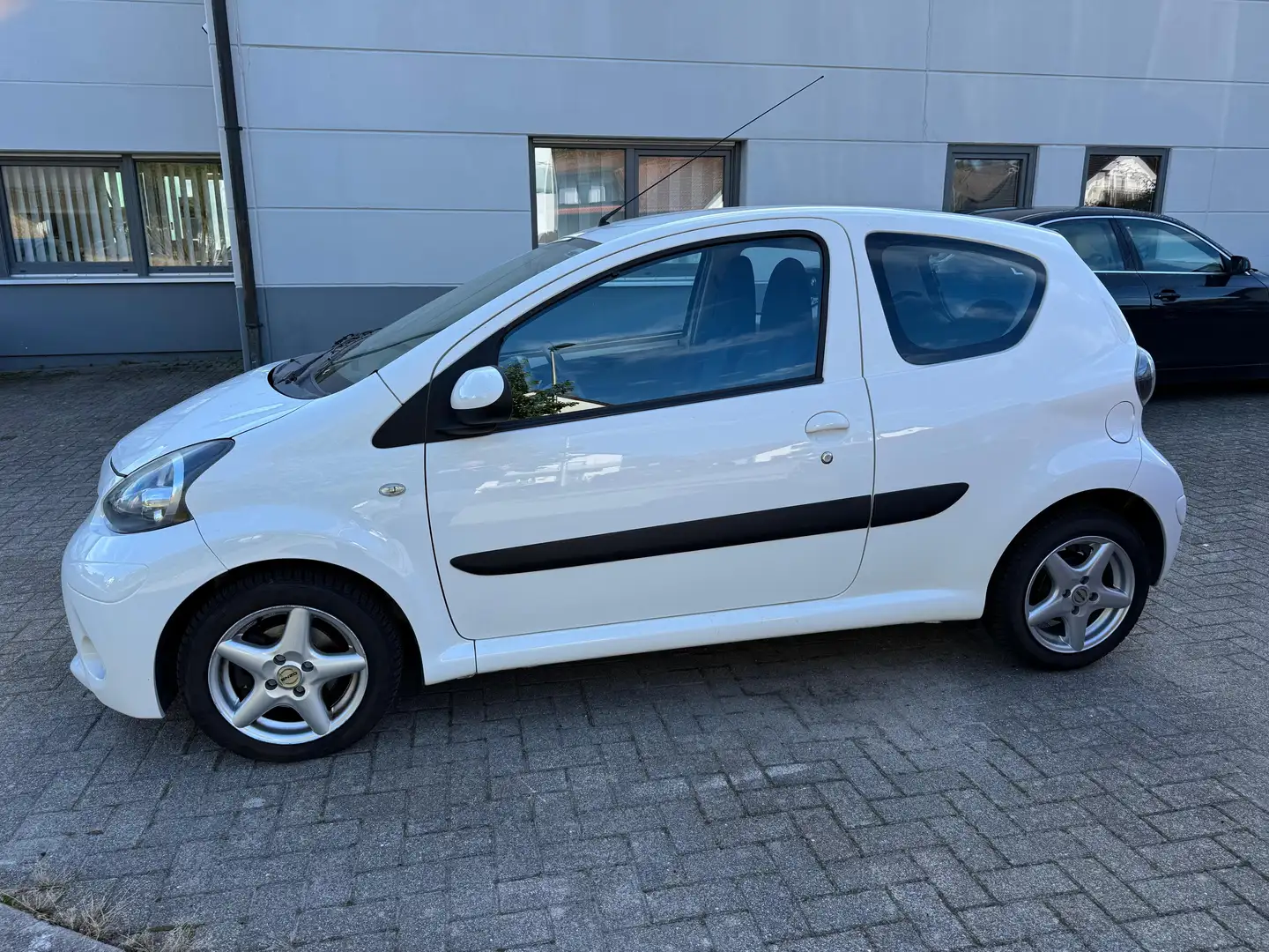 Toyota Aygo Cool aus erster Hand Weiß - 2