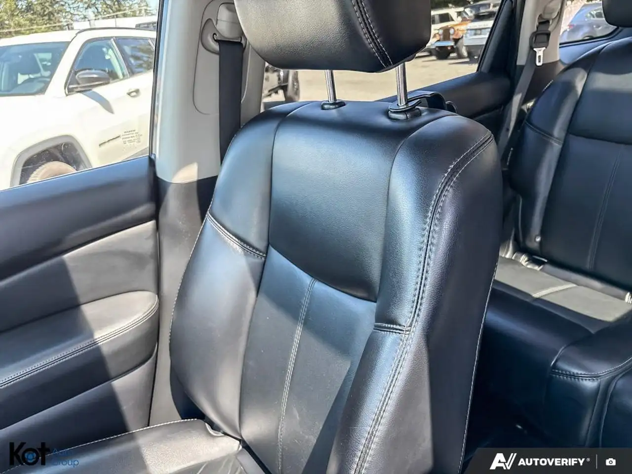 Nissan Pathfinder снимка Nissan Pathfinder