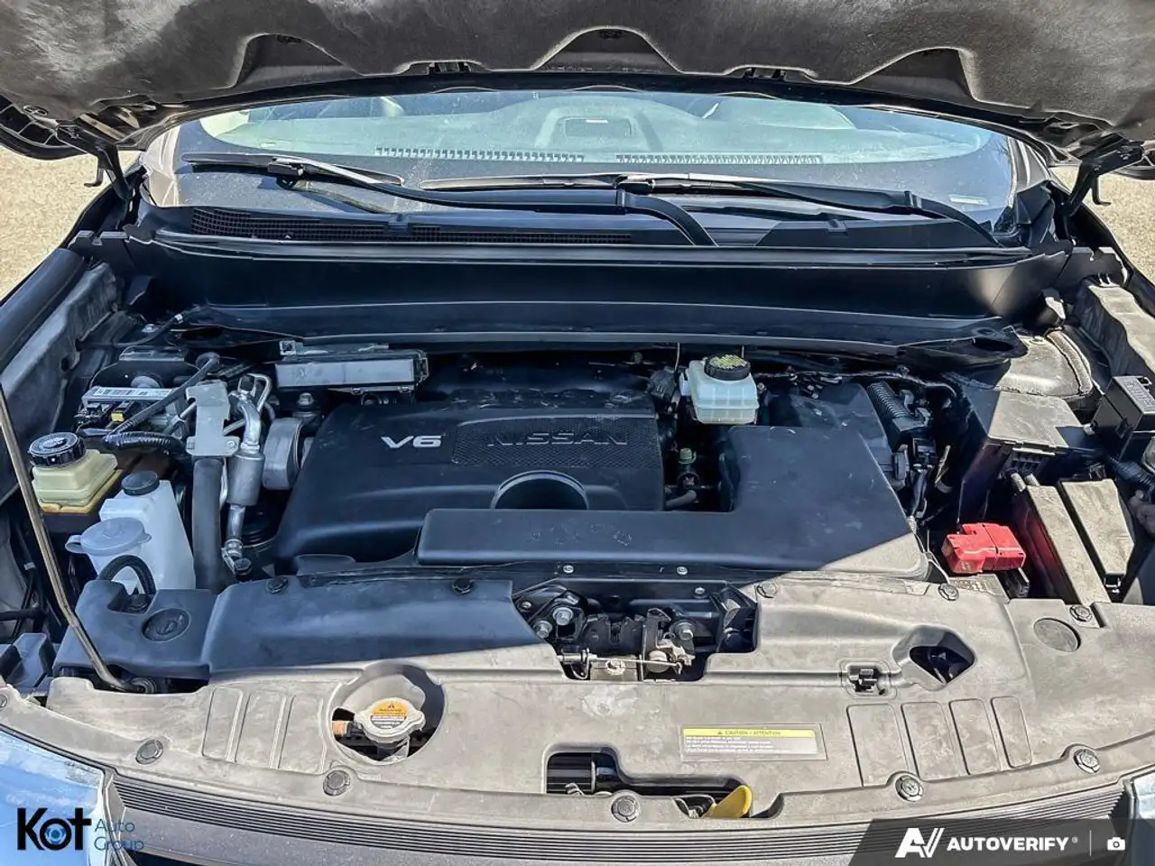 Nissan Pathfinder снимка Nissan Pathfinder