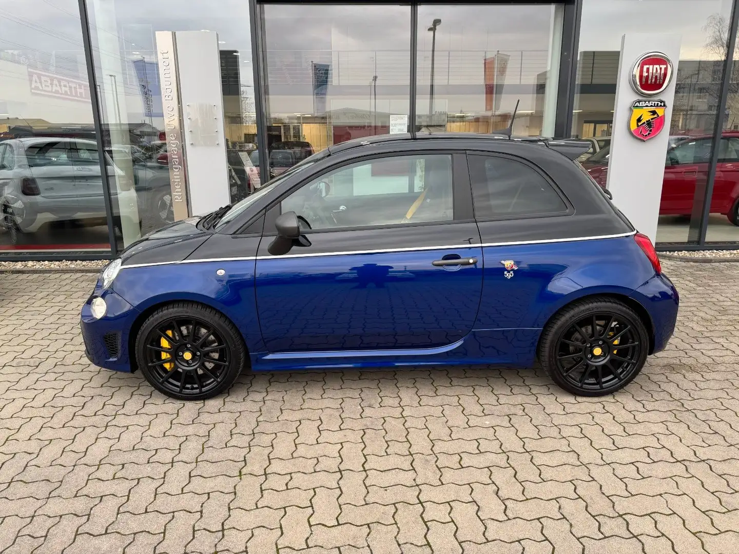 Abarth 595 Competizione 595 1.4 T-Jet 180 Competizione_XenonBeats Grau - 2
