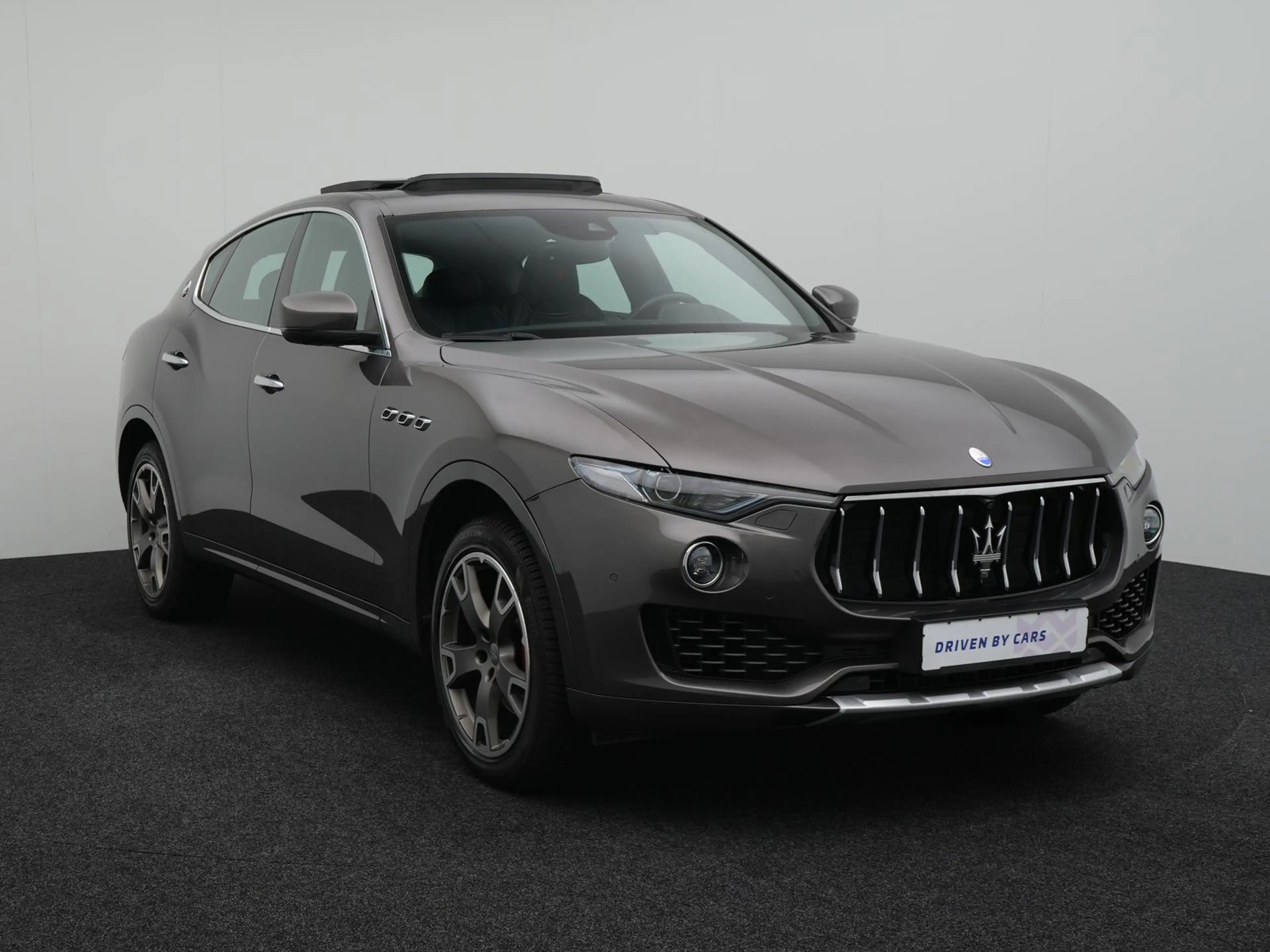 Maserati Levante AWD,PANO,LUFT,MEMO,H&K,NAVI,AHK,BIXENON — photo 3