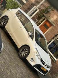 1.8 VVT-i Business inrui tegen een kleinere Toyota