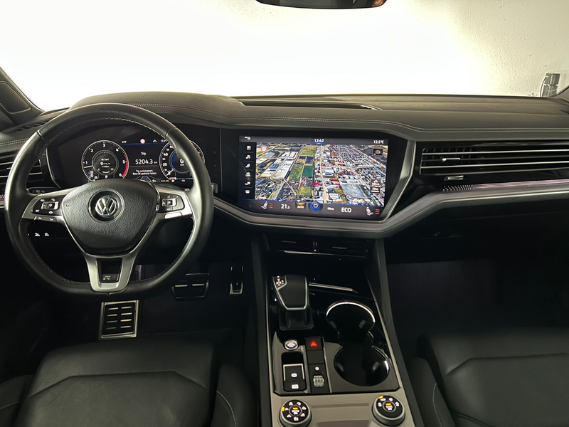 Volkswagen Touareg R-Line 4Motion/PANO/AHK/MATRIX/BLACK OP. — photo 2