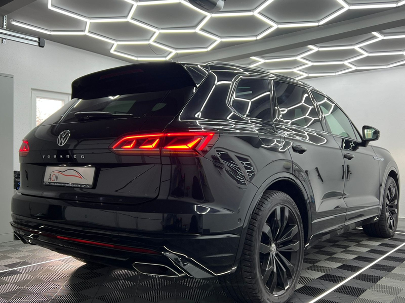Volkswagen Touareg R-Line 4Motion/PANO/AHK/MATRIX/BLACK OP. — photo 14