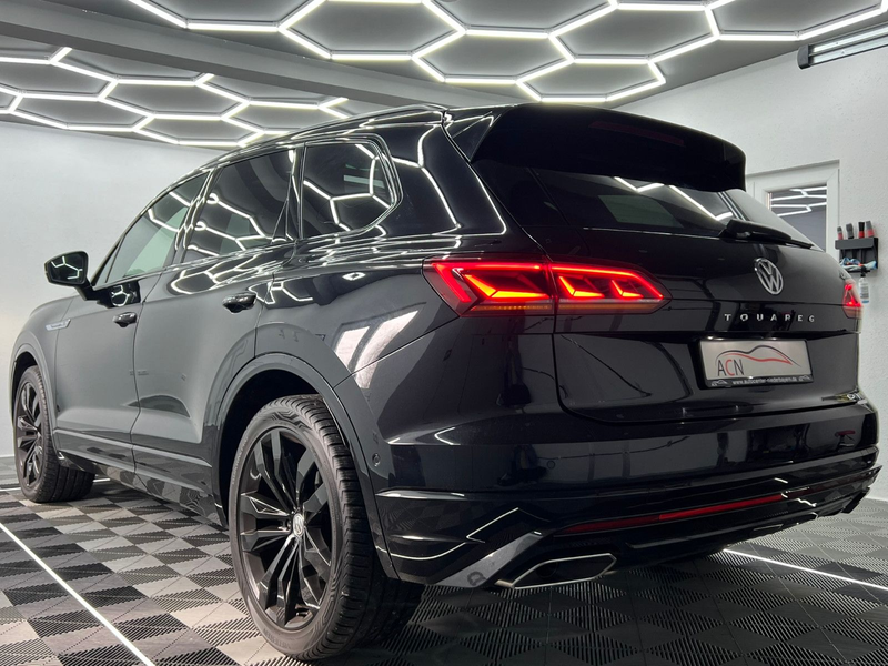 Volkswagen Touareg R-Line 4Motion/PANO/AHK/MATRIX/BLACK OP. — photo 12