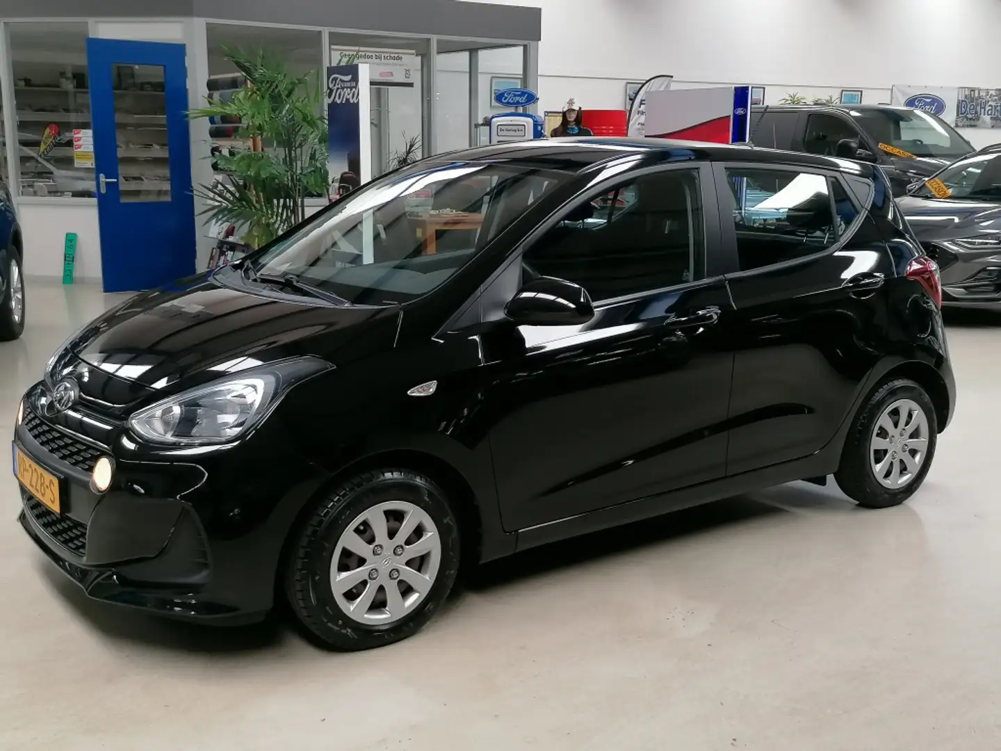 Hyundai i10 1.0i Comfort Zwart - 2