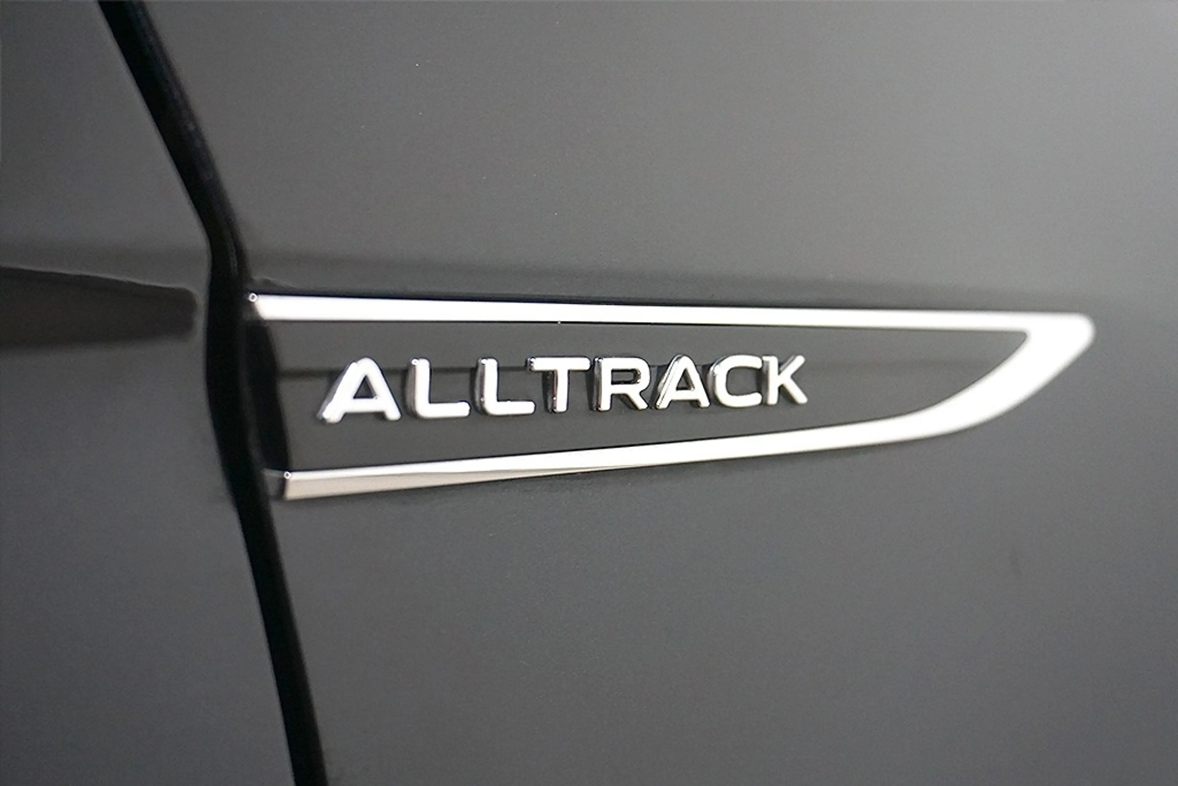 Volkswagen Passat Alltrack 2.0TDI DSG 4M Virtual AHK Pano — photo 5