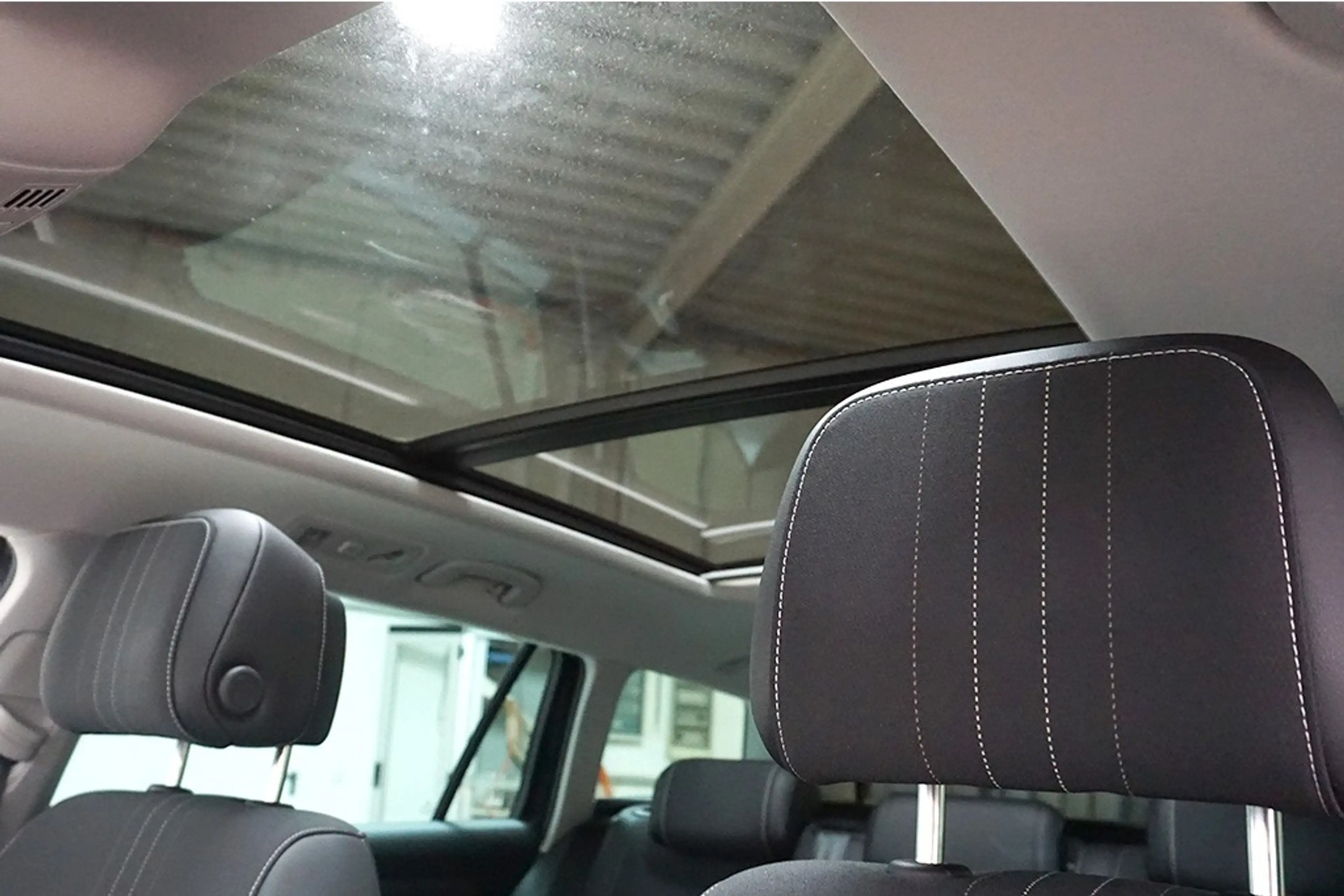 Volkswagen Passat Alltrack 2.0TDI DSG 4M Virtual AHK Pano — photo 10