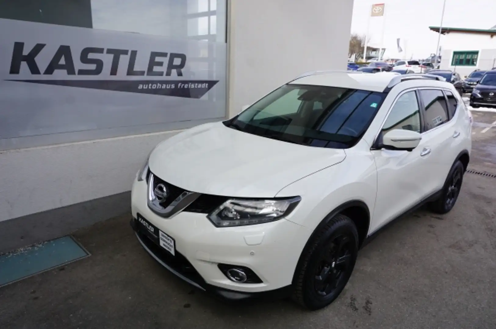 Nissan X-Trail X-Trail 360° dCi 130 PS 4x4 Weiß - 1