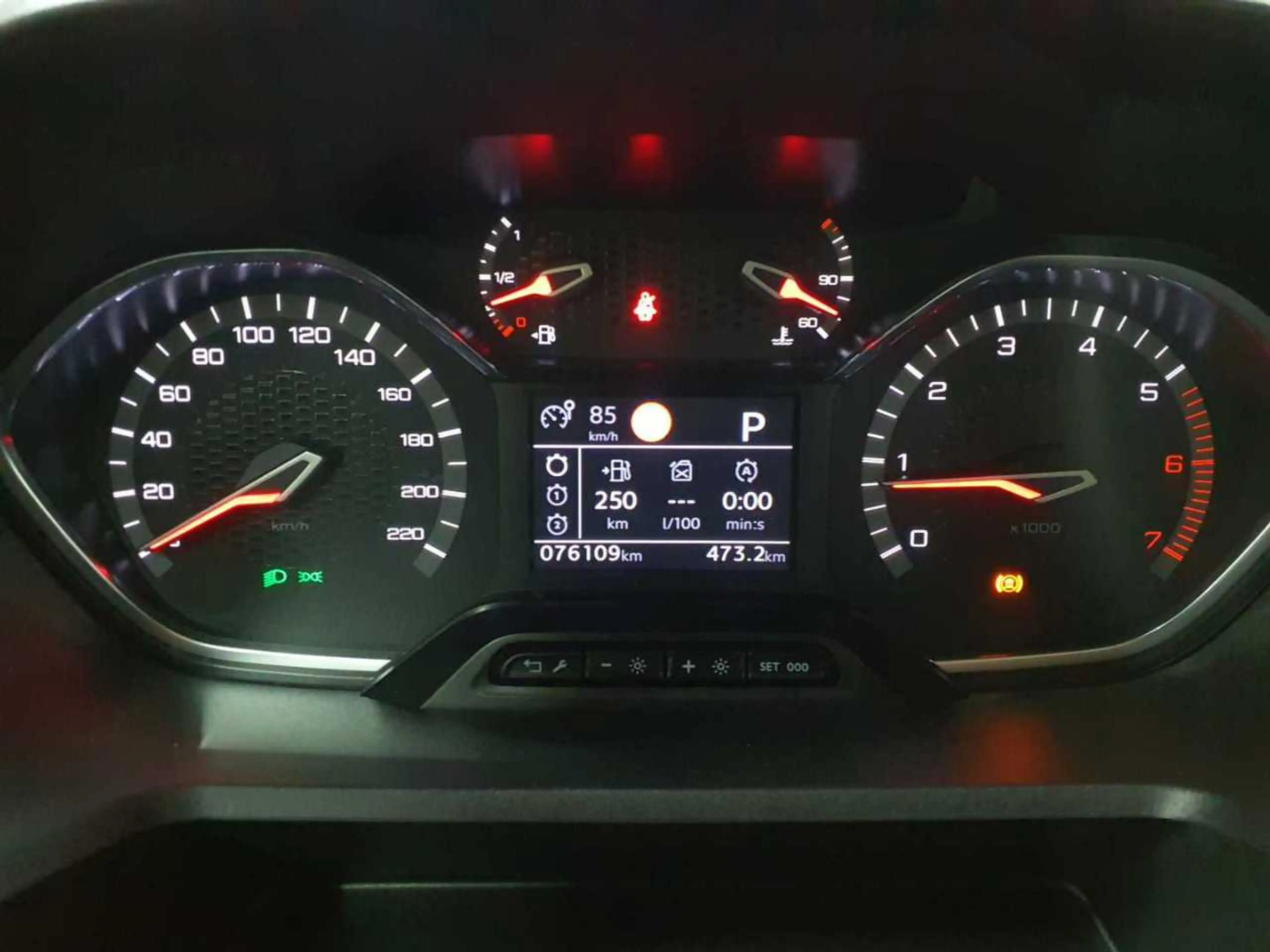 Peugeot Rifter Rifter PureTech 130 L2 EAT8 GT Navi — photo 11