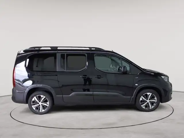 Peugeot Rifter view 3