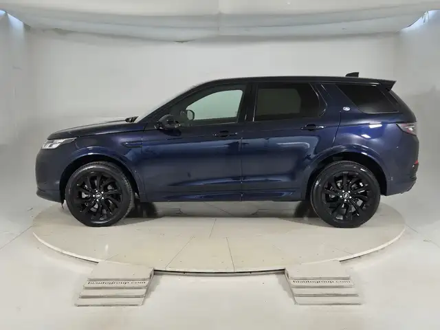 Land Rover Discovery Sport view 6