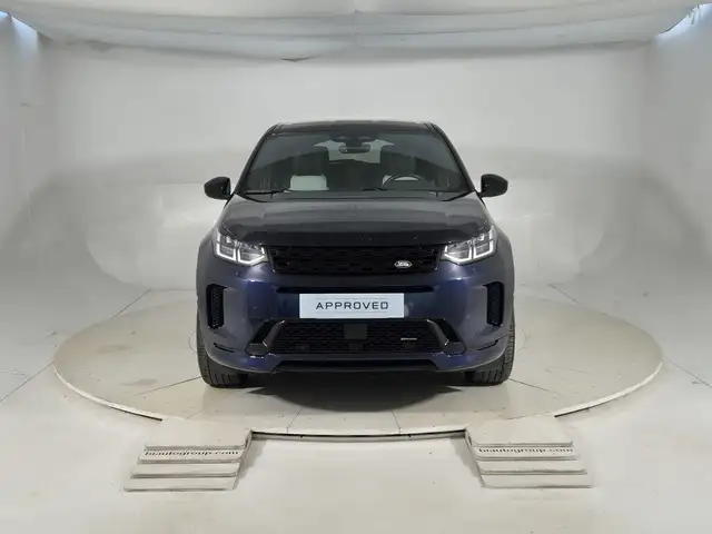Land Rover Discovery Sport view 8