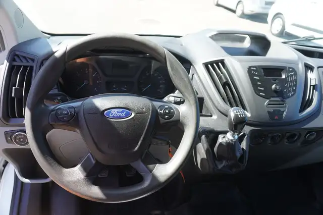 Ford Transit view 11