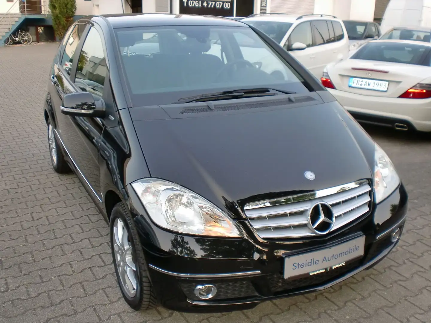Mercedes-Benz A 200 AVANTGARDE Leder Navi Sitzheiz. Linguatr. Negru - 1