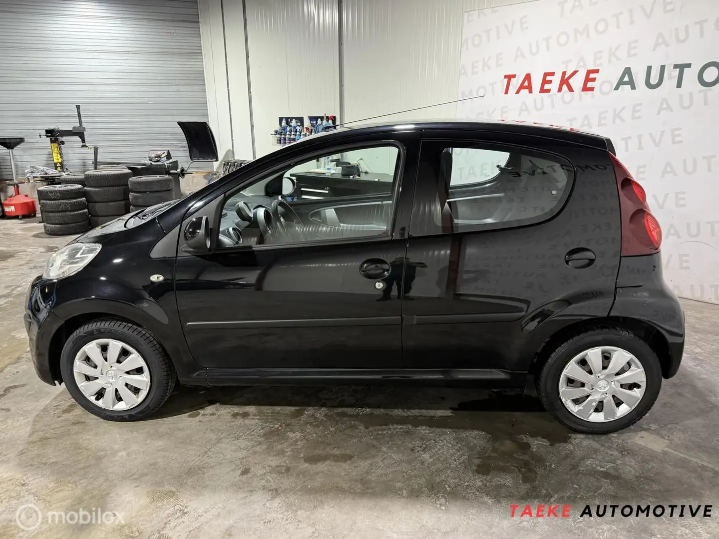 Peugeot 107 1.0 Première Airco/Nap/2e EIG Negro - 2