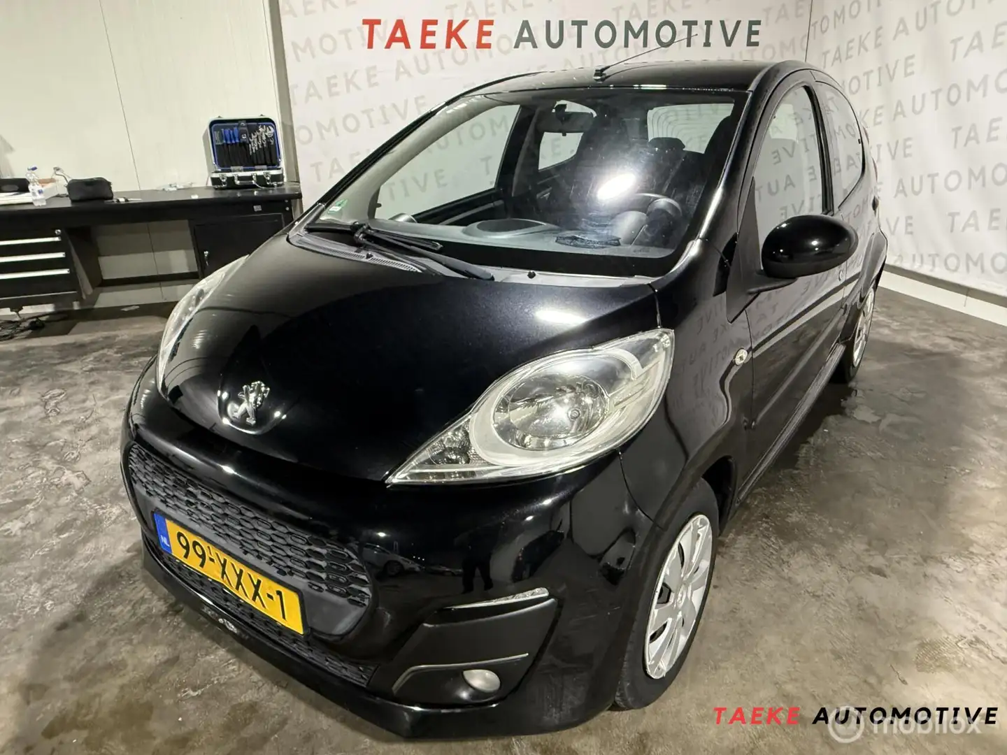 Peugeot 107 1.0 Première Airco/Nap/2e EIG Negro - 1