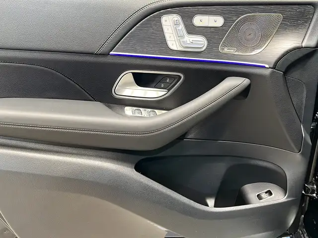 Mercedes-Benz 450 view 13