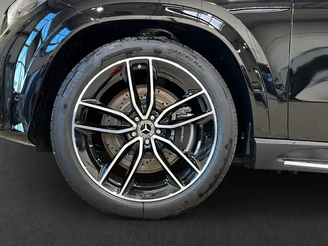 Mercedes-Benz 450 view 7