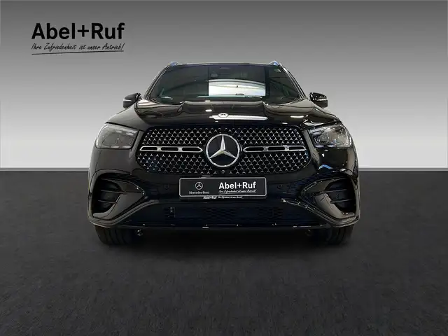 Mercedes-Benz 450 view 2