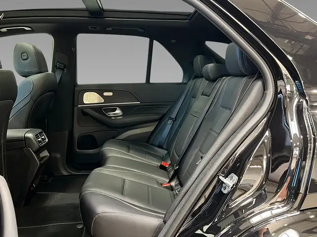 Mercedes-Benz 450 view 9