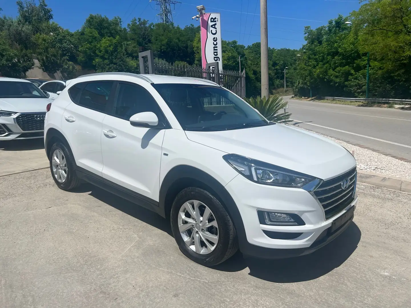 Hyundai TUCSON 1.6 crdi 48V Xprime 2wd 115cv my20 Bianco - 1