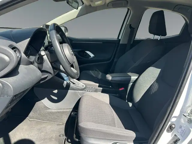 Toyota Yaris view 10