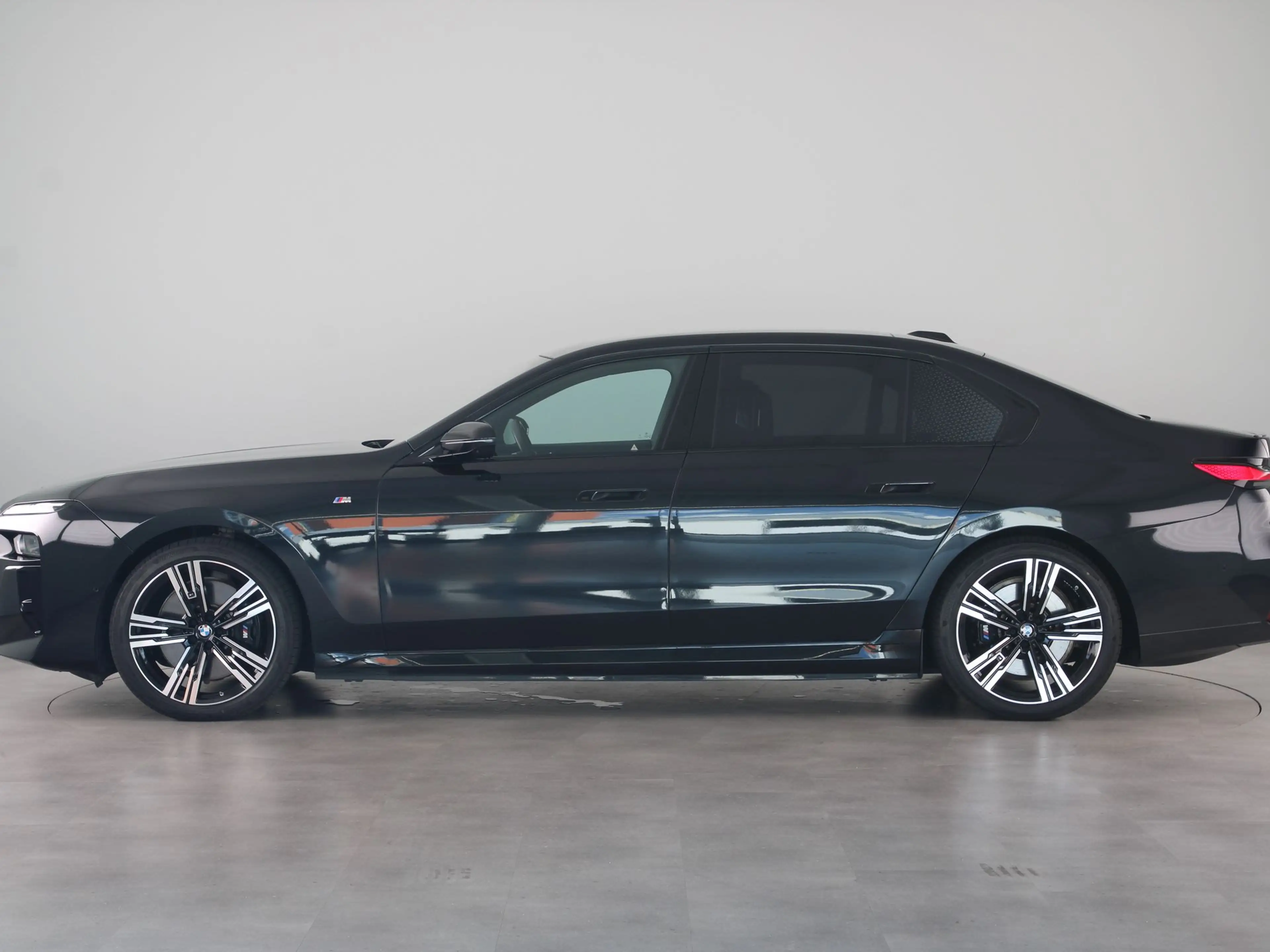 BMW i7 xDrive60 106 kWh — photo 8