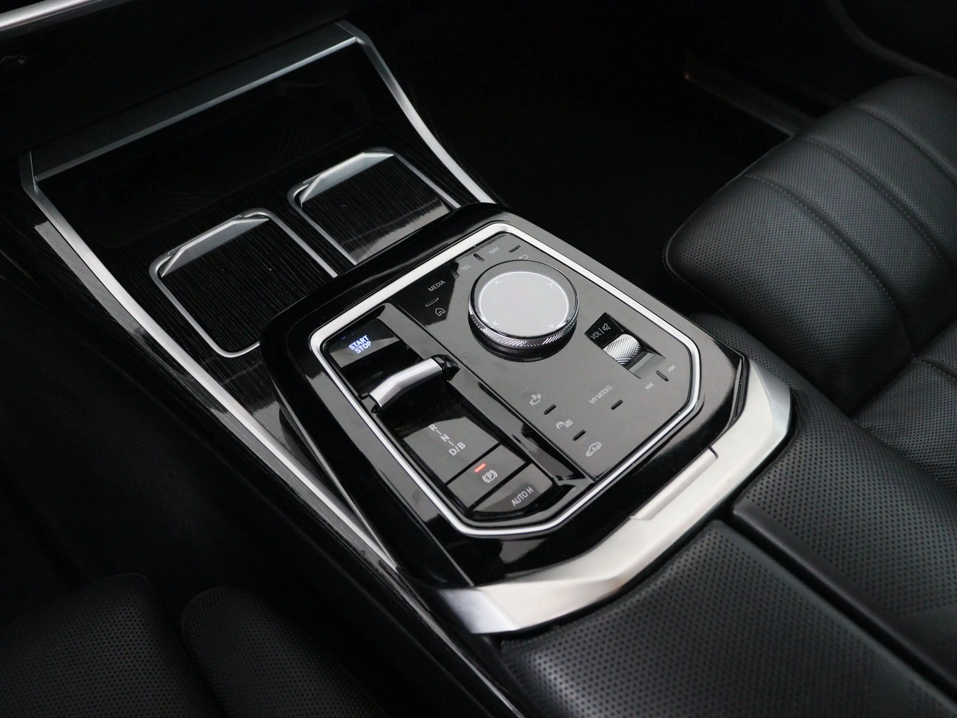 BMW i7 xDrive60 106 kWh — photo 11