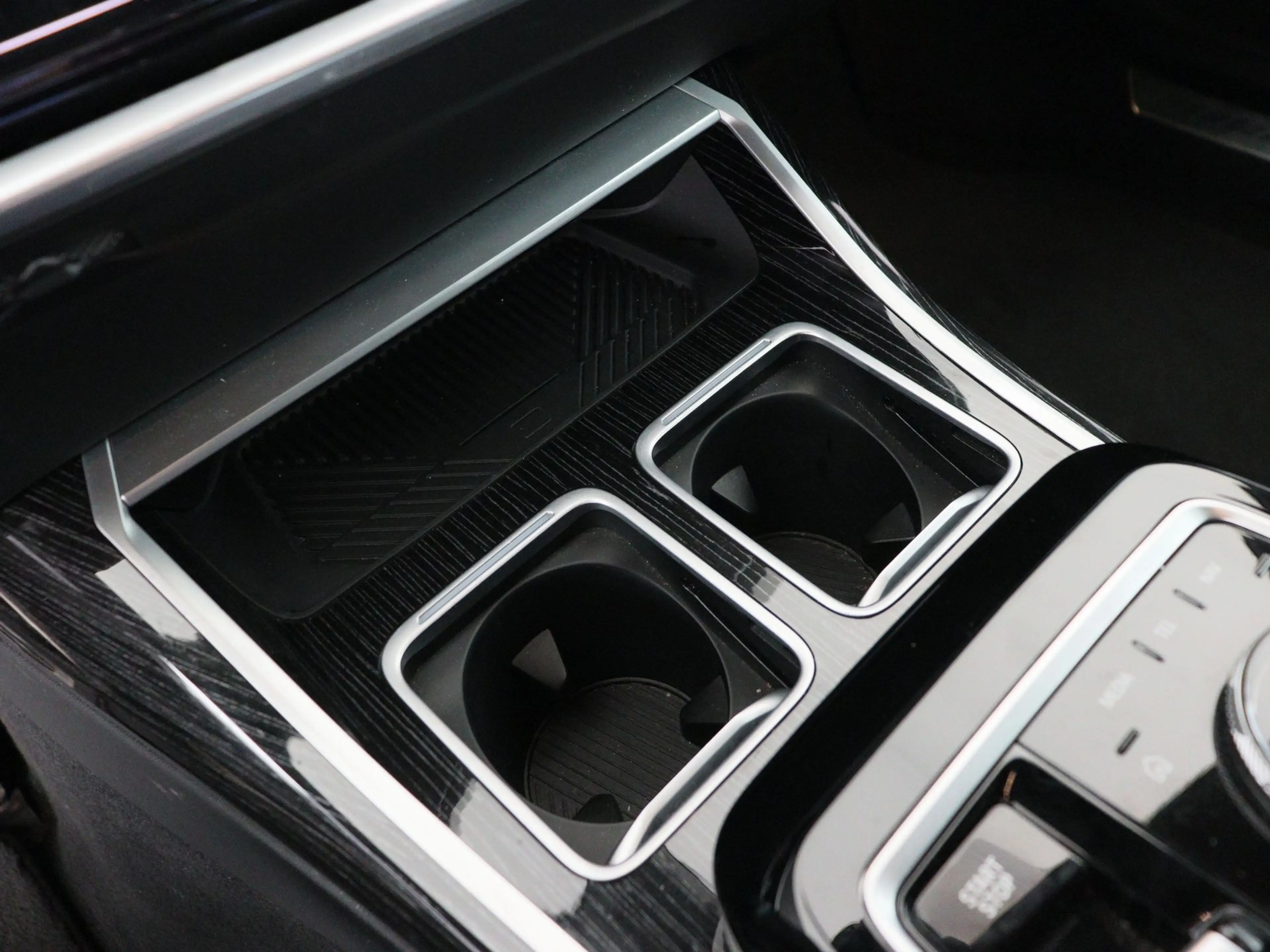 BMW i7 xDrive60 106 kWh — photo 12
