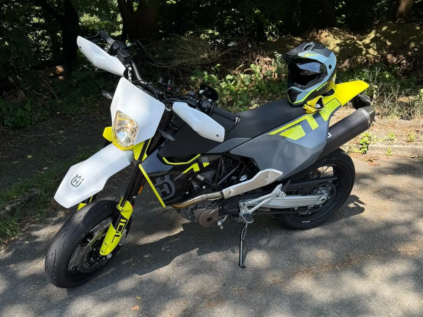 Husqvarna 701 Supermoto 701 Jaune - 1