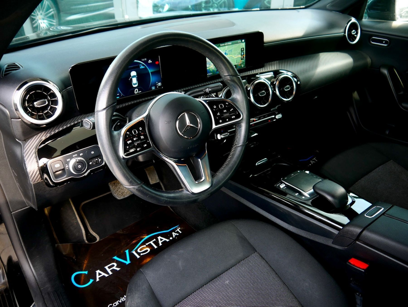 Mercedes-Benz CLA 180 d Aut. Navigation & Rückfahrkamera — photo 12