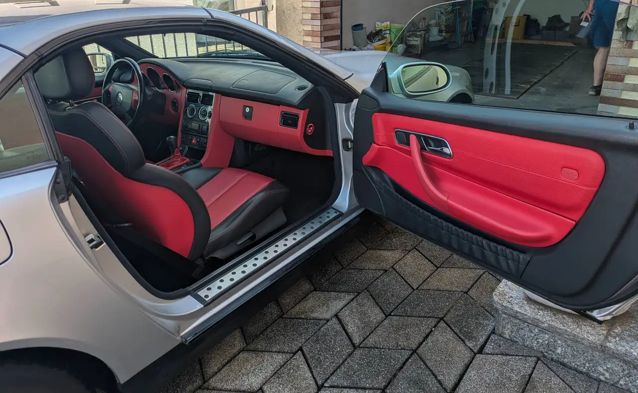 Mercedes-Benz SLK 230