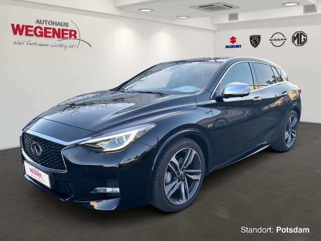 Imagine Infiniti Q30 T 2.0  AT AWD LED NAVI KAM SITZHEIZUNG BOSE