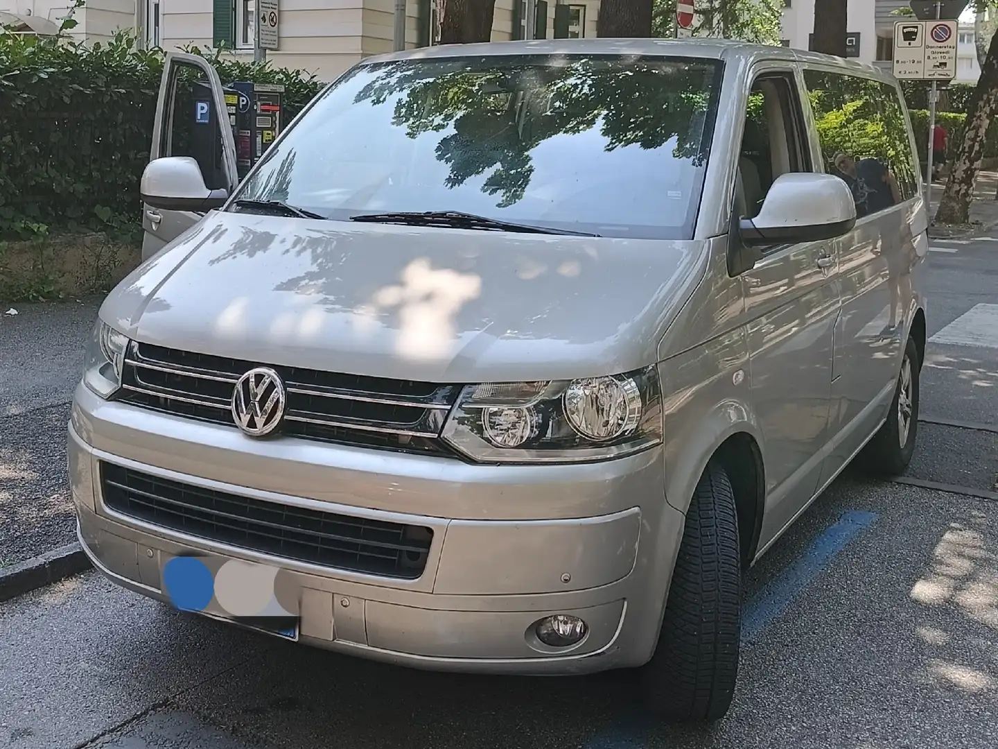 Volkswagen T5 Caravelle Beżowy - 1