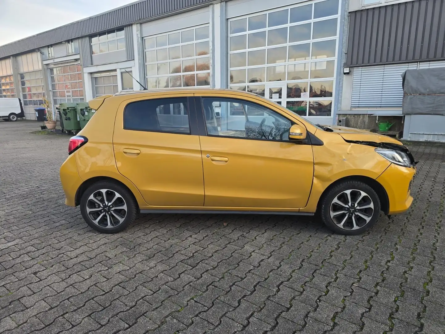 Mitsubishi Space Star Top Jaune - 2