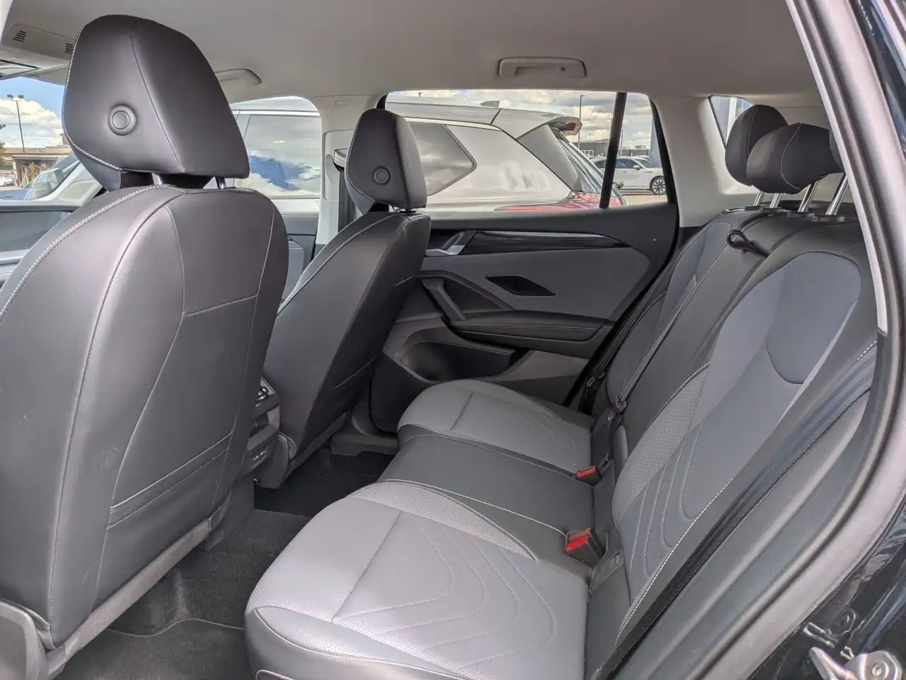 Volkswagen Tiguan снимка Volkswagen Tiguan