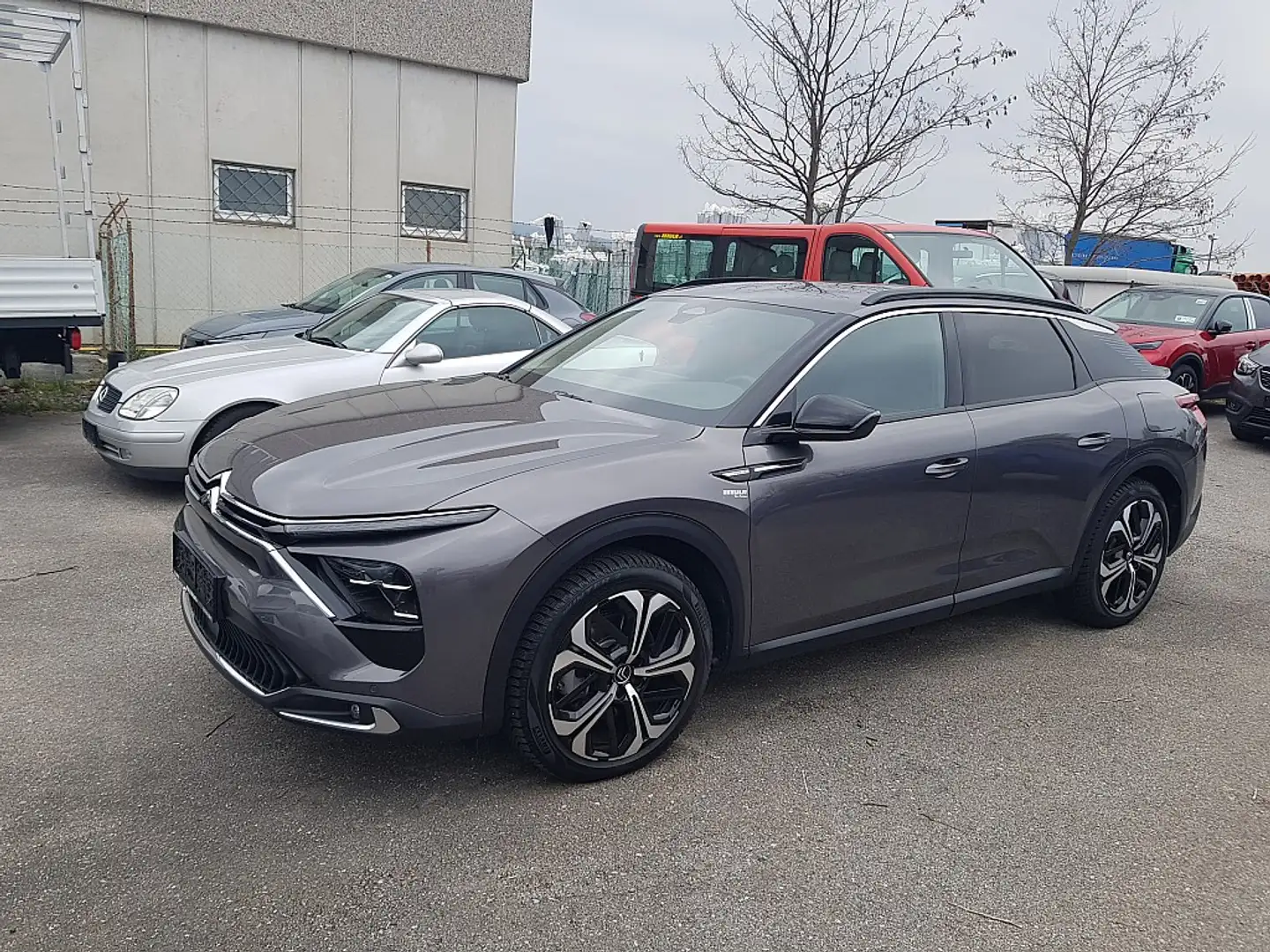 Citroen C5 X Shine Hybrid 225 e-EAT8 Šedá - 1