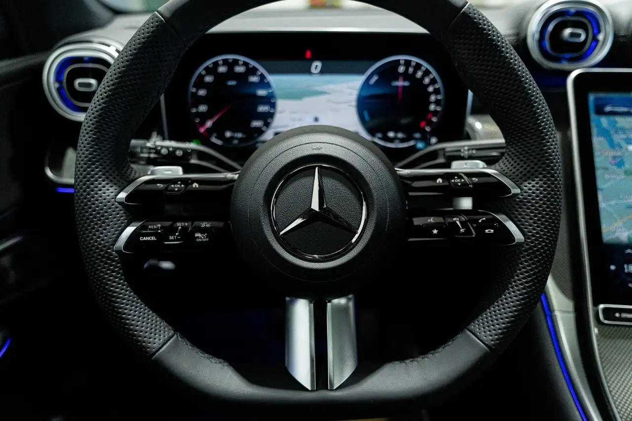 Mercedes-Benz GLC снимка Mercedes-Benz GLC