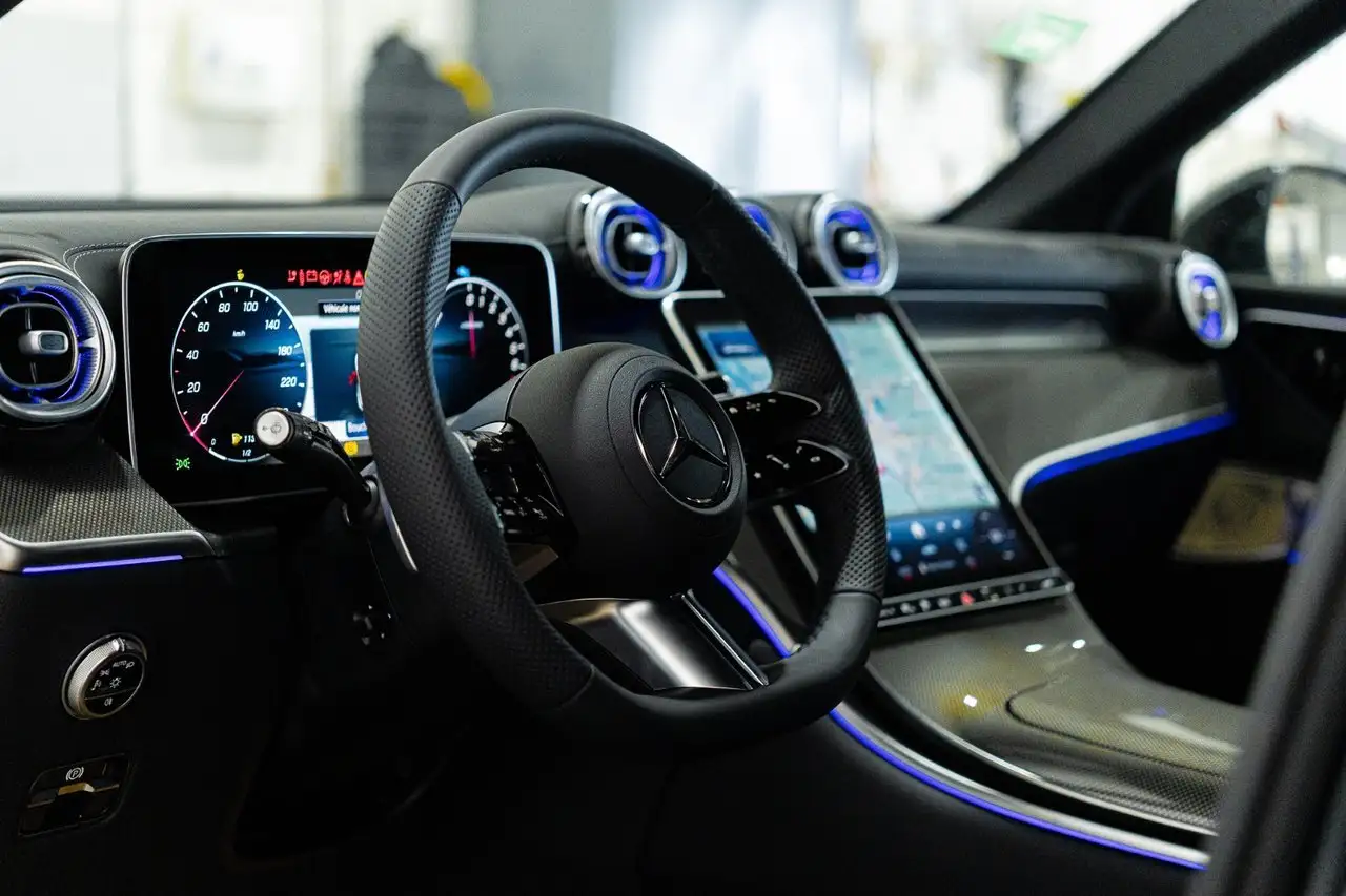 Mercedes-Benz GLC снимка Mercedes-Benz GLC