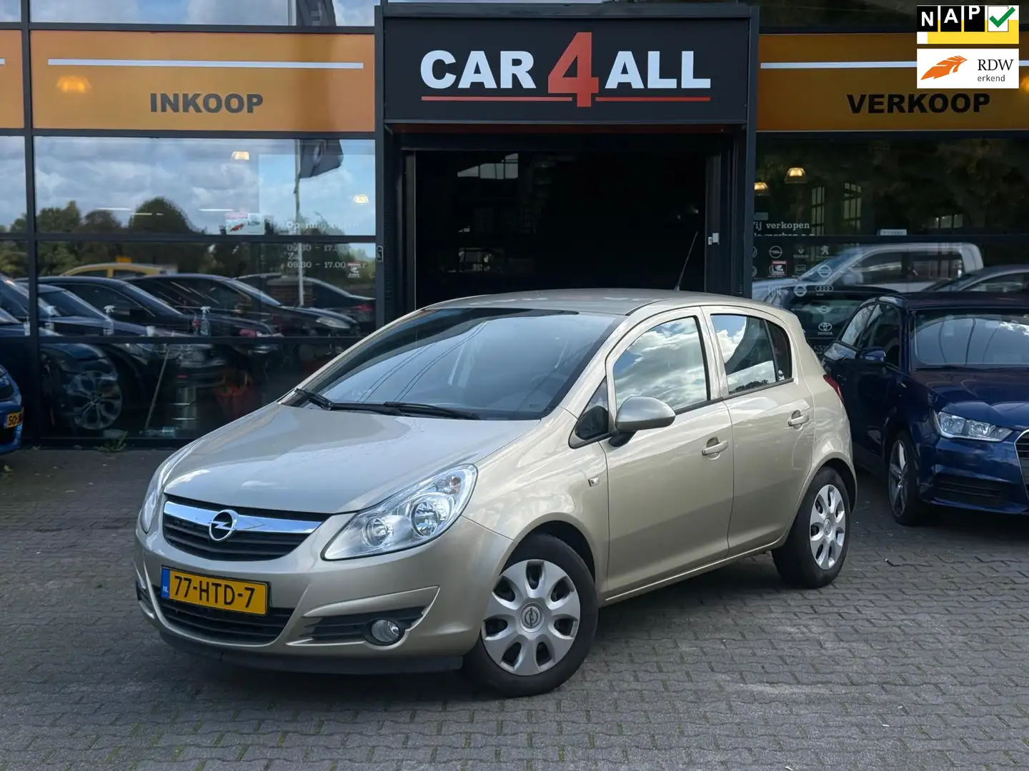 Opel Corsa 1.4-16V Edition PDC/TREKHAAK/CRUISE/AIRCO/APK 03-0 Beige - 1