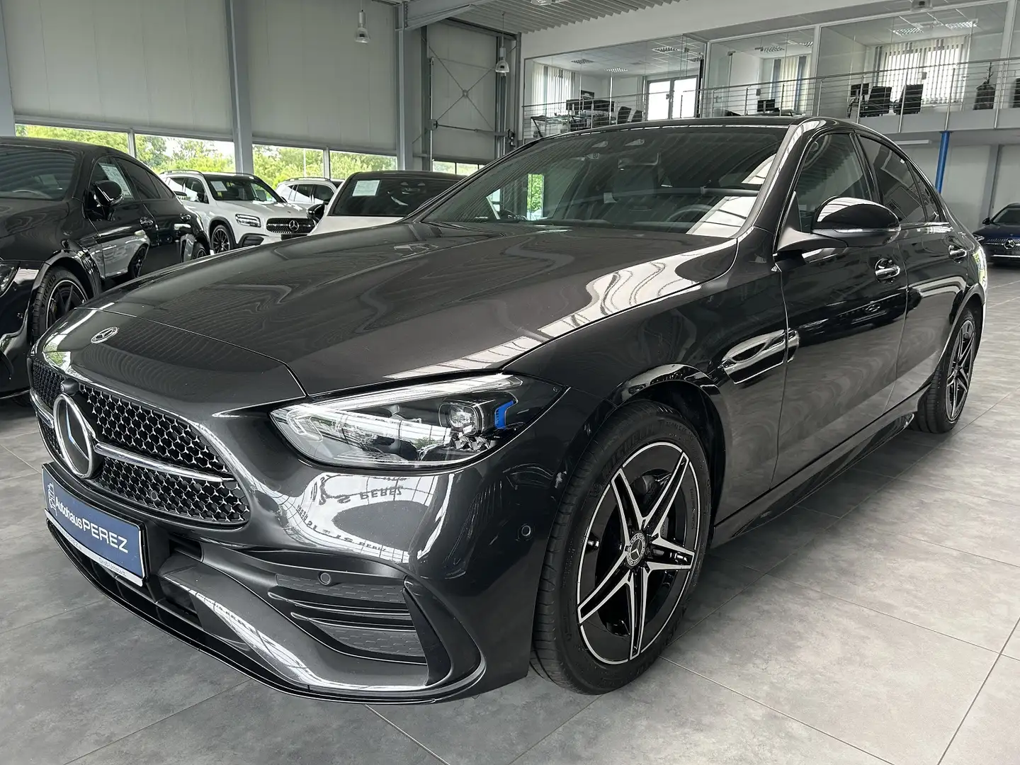 Mercedes-Benz C 400 e 4M AMG PREMIUM DISTRONIC-NIGHT-PANORAMA Grey - 2