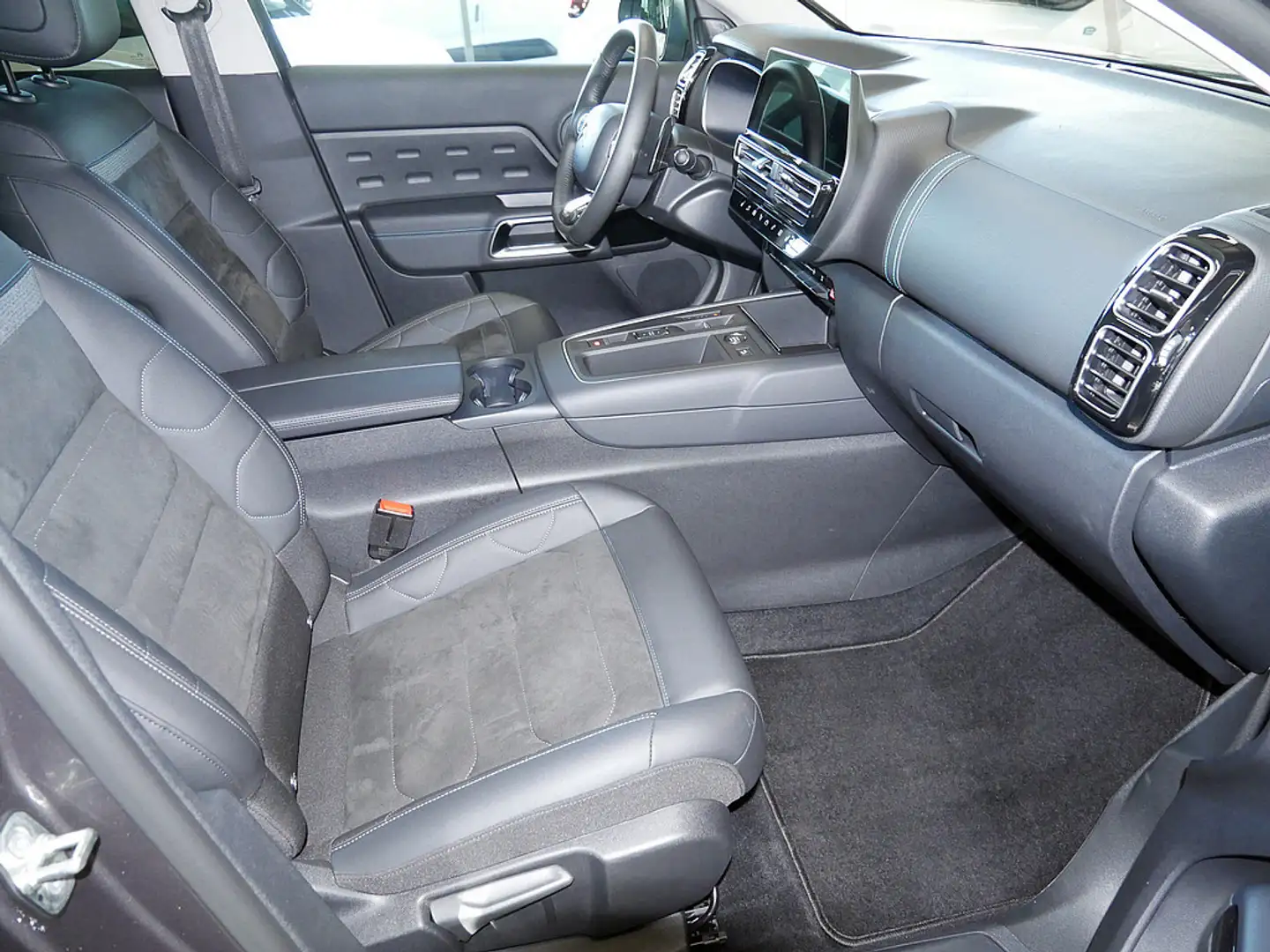 Citroen C5 Aircross BlueHDi 130 Plus KAMERA NAVI LED Grijs - 2