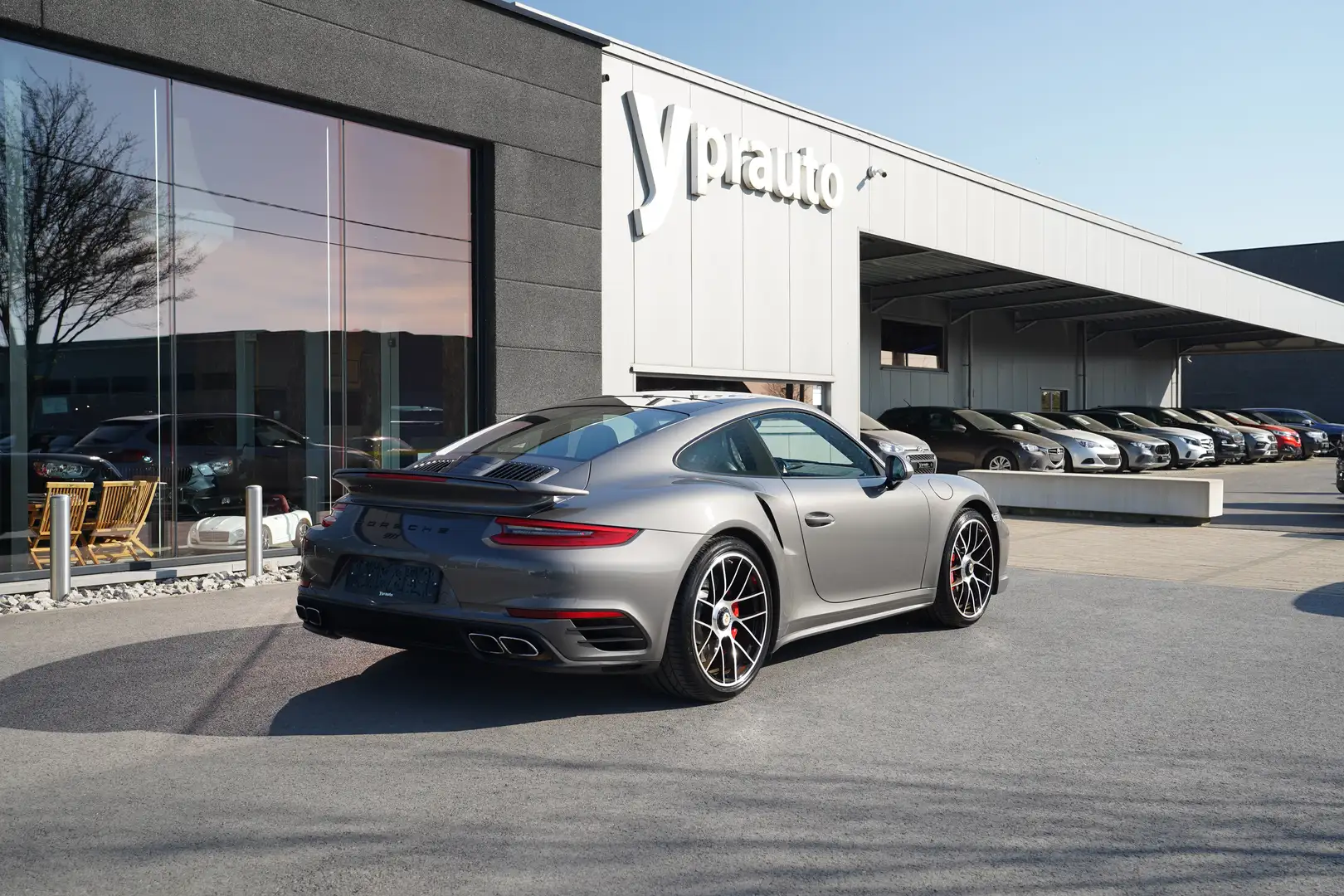 Porsche 911 991.2 Turbo 3.8 PDK Leder Navi Actieve cruise Bose Grijs - 2