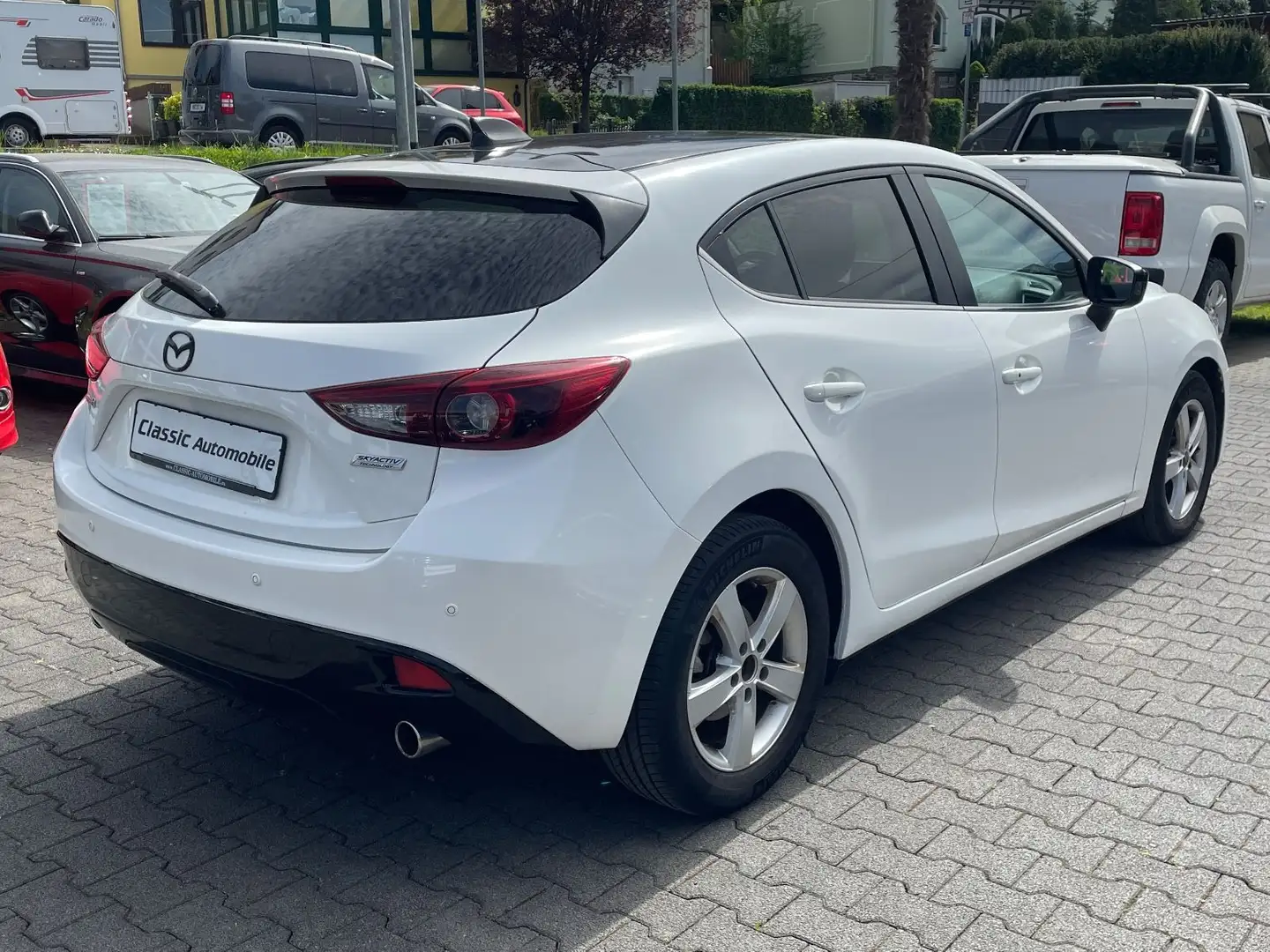 Mazda 3 Lim. Sports-Line *Automatik*Navi*Euro6*BOSE* Blanc - 2