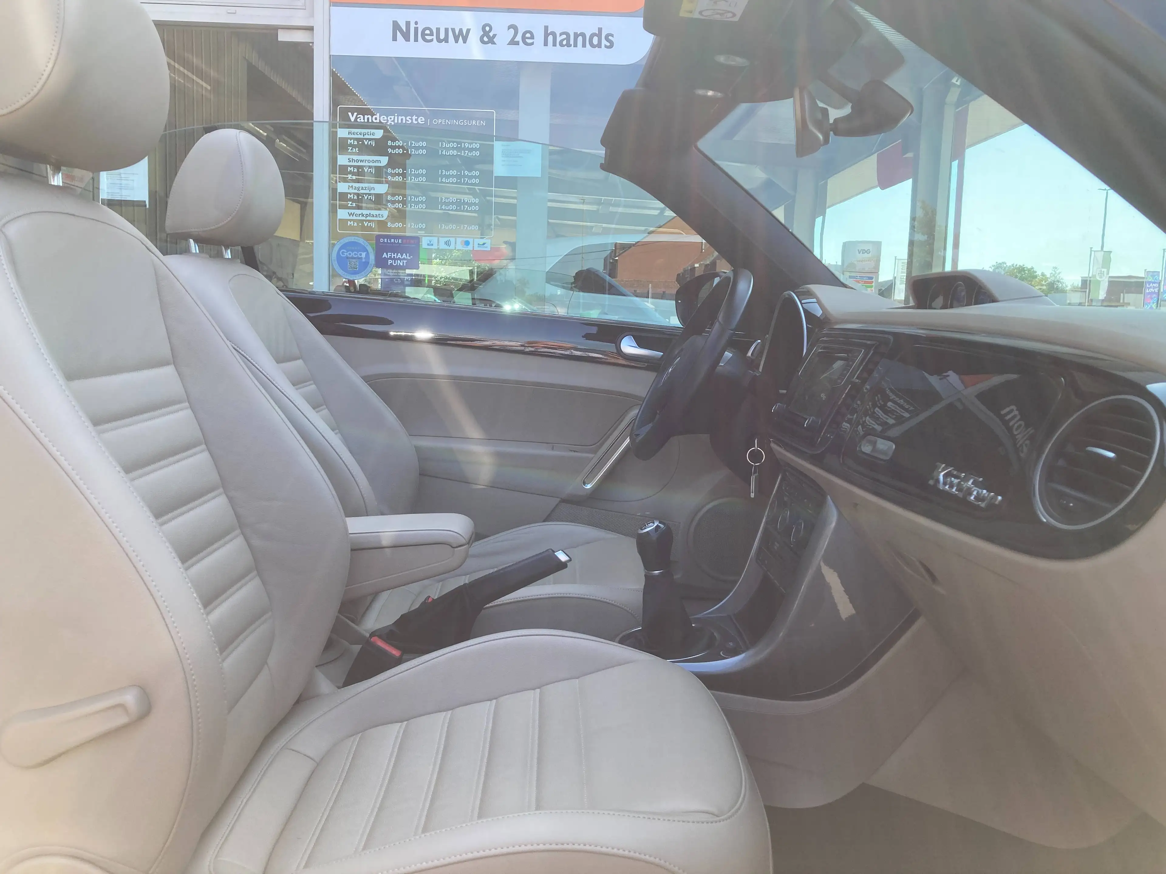 Volkswagen Beetle Cabrio -GPS -LEDER Sportzetels -Airco -LED -Camera -Windscherm -Last Edition -2018!!! — photo 12