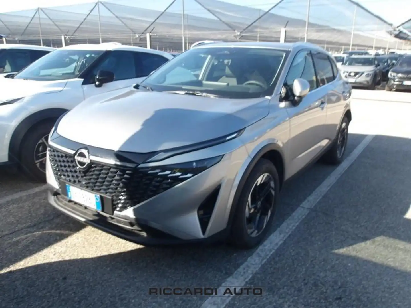 Nissan Qashqai 3ª serie MHEV 158 CV Xtronic N-Connecta Gris - 1