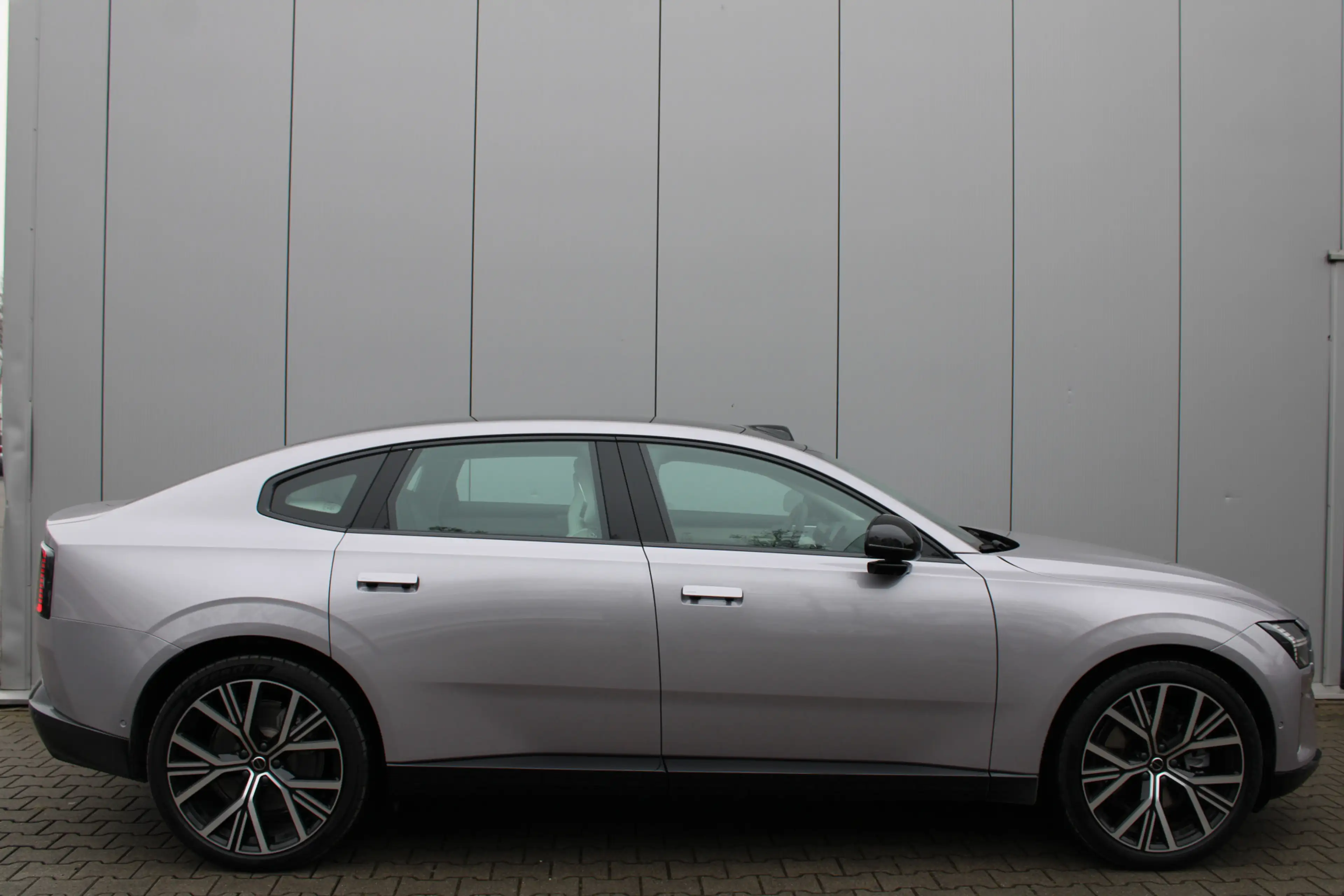 Volvo ES90 Single Motor Extended Range Ultra 92 kWh — photo 3