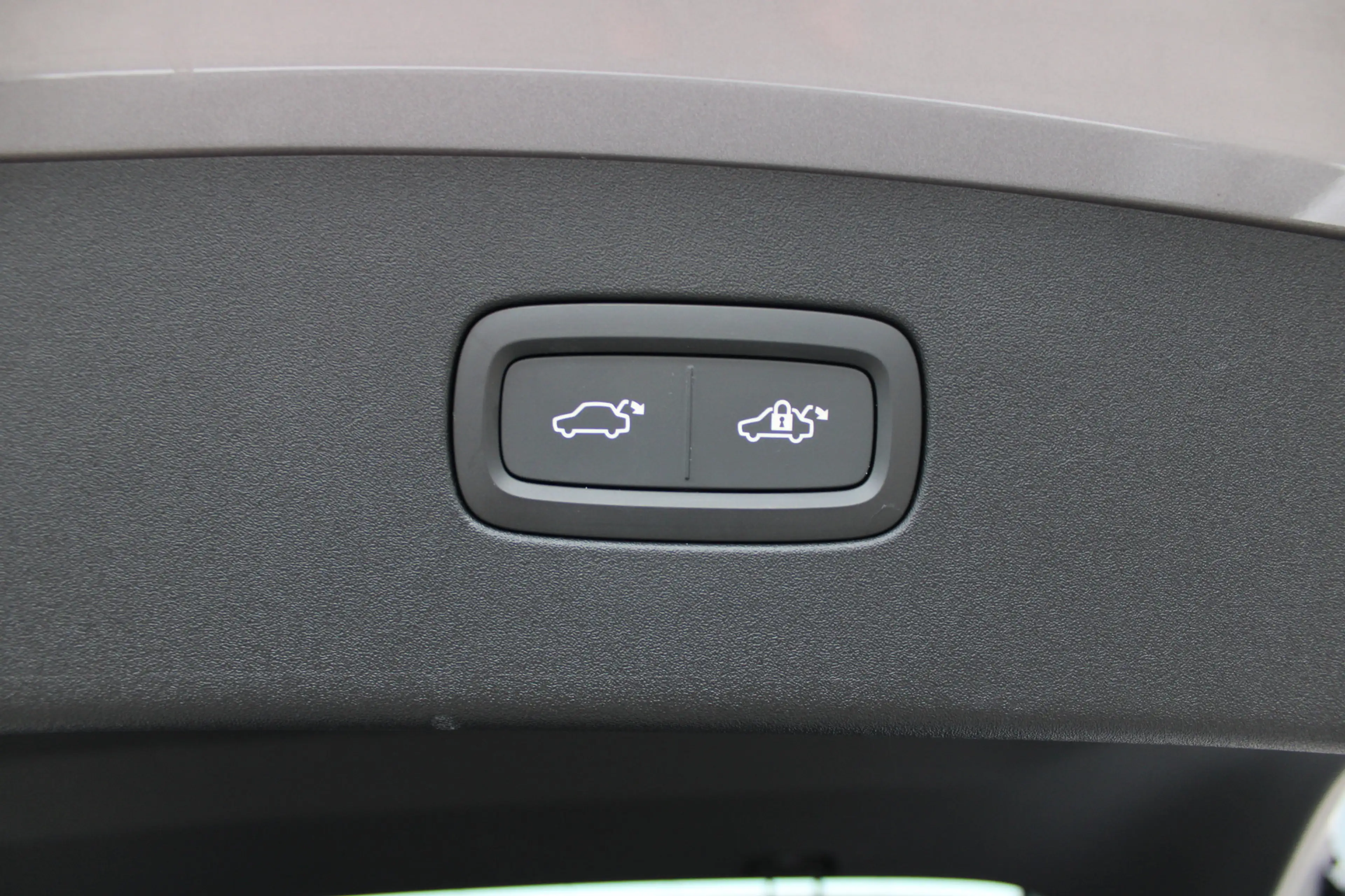 Volvo ES90 Single Motor Extended Range Ultra 92 kWh — photo 11