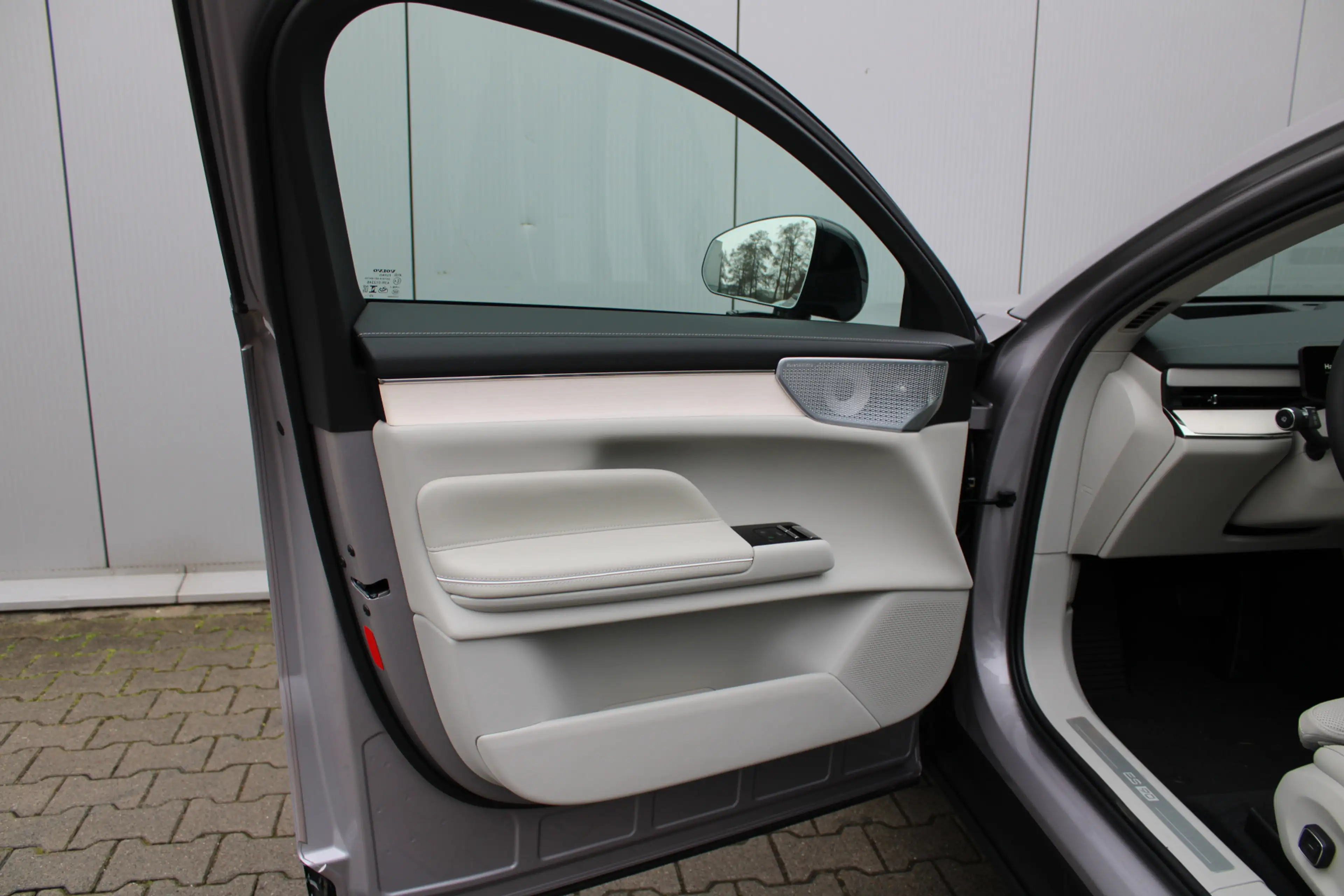Volvo ES90 Single Motor Extended Range Ultra 92 kWh — photo 14